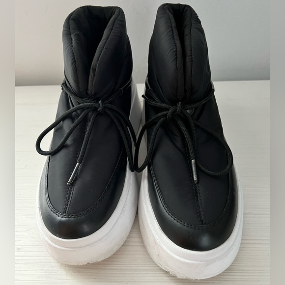 ASH women’s winter boots - Picture 2 of 5